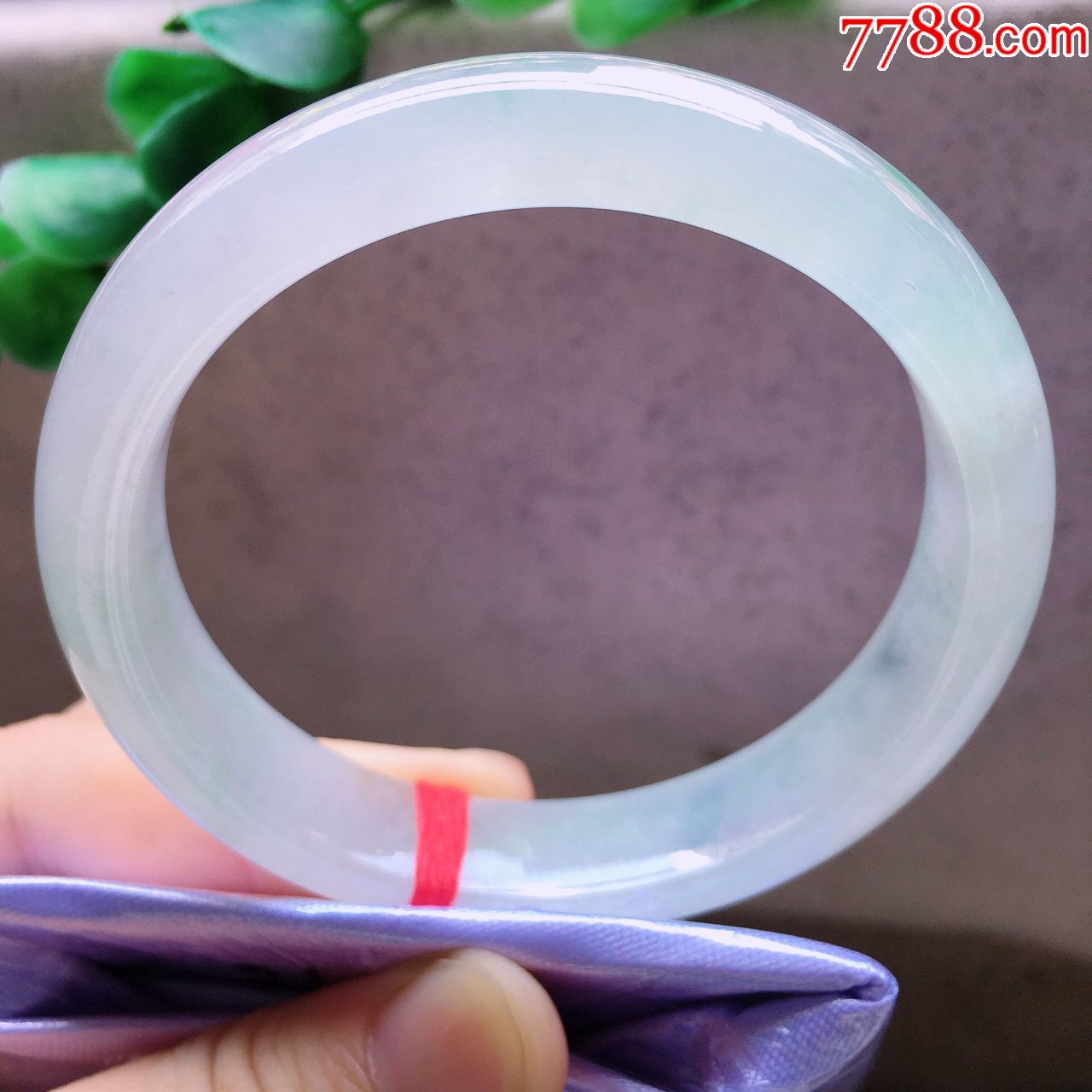 天然翡翠a货老坑正圈玉手镯冰种浅绿水润玉镯子