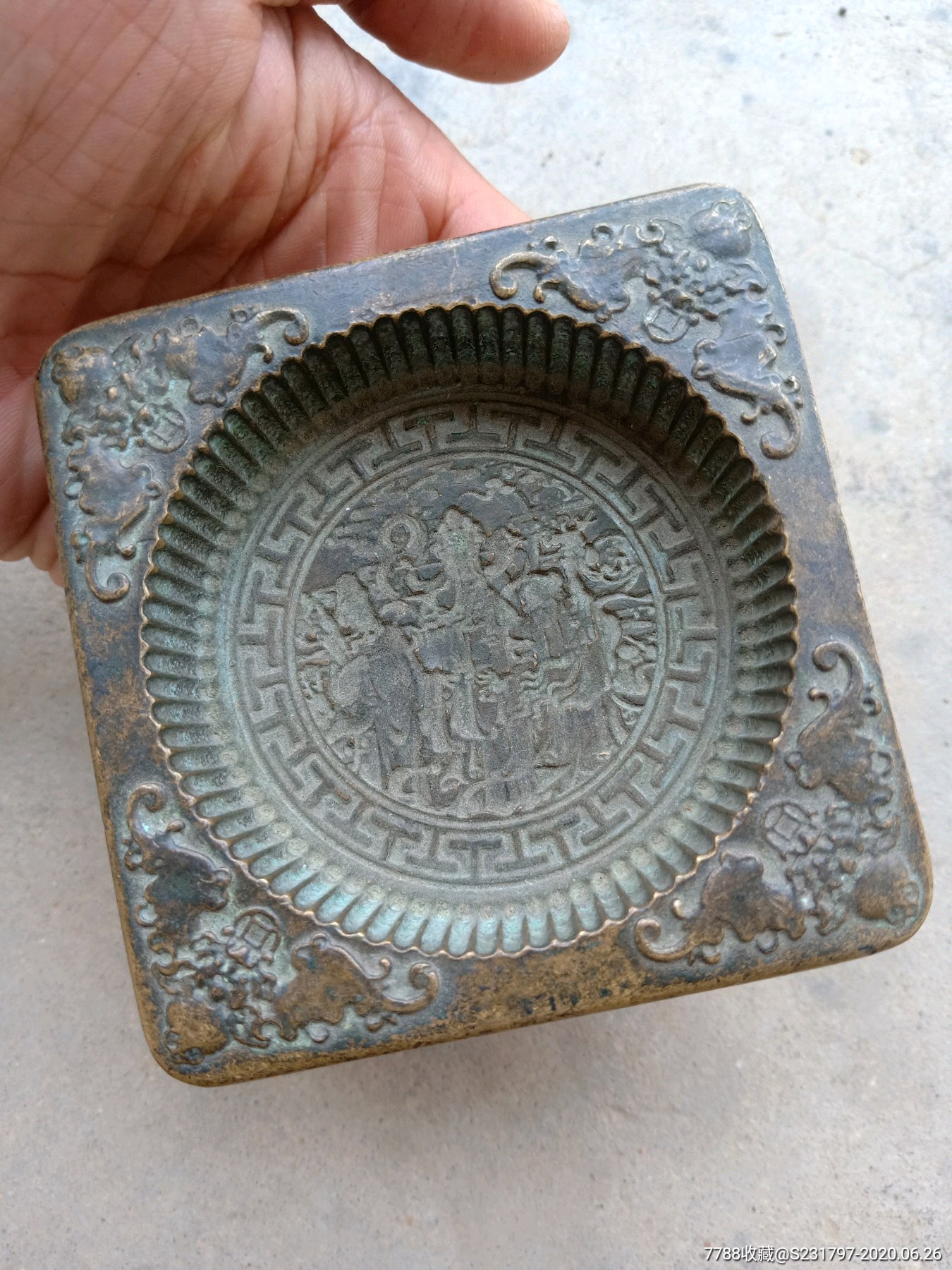 清代铜雕人物故事月饼模具