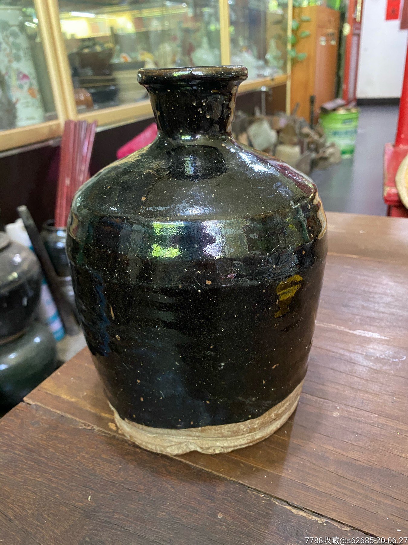 黑釉小口瓶