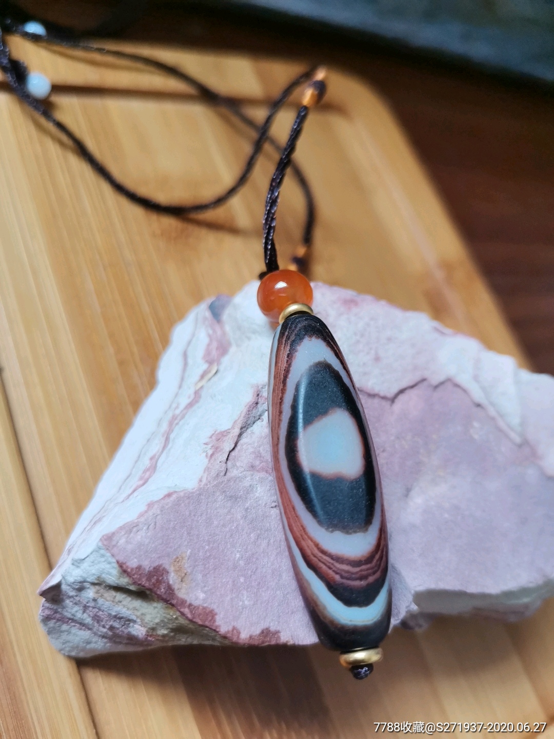 5品99【收藏级】藏传老十眼藏药天珠￥8889品99【至臻至纯】藏传