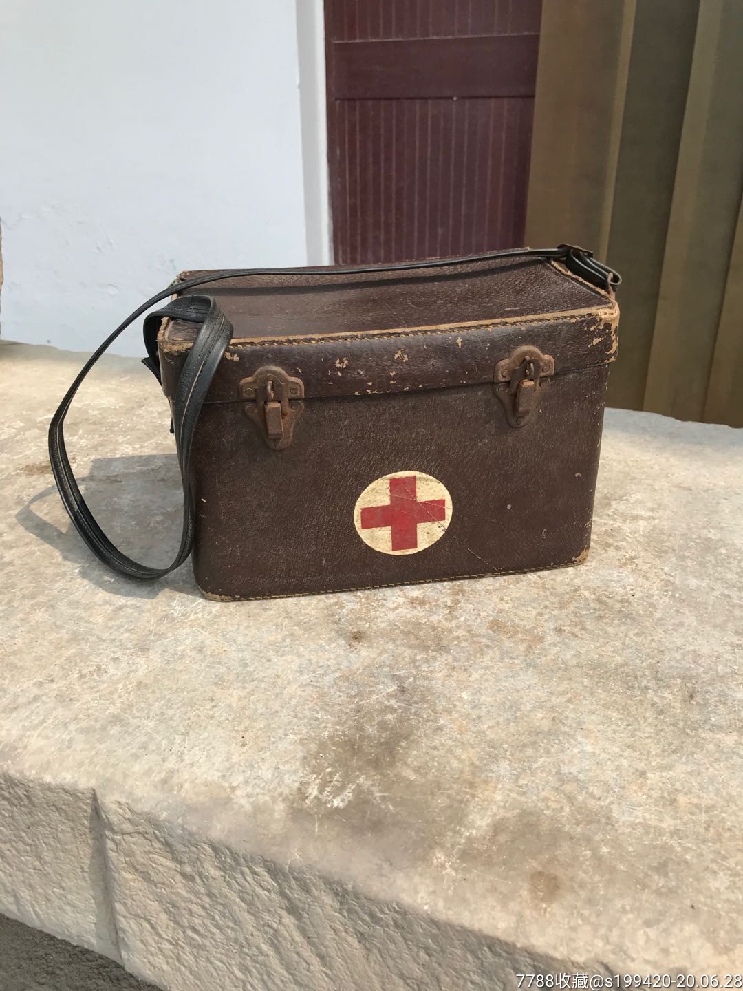 文革时期医药箱乡村医生皮箱这才是真正的为人民服务560元不议价不