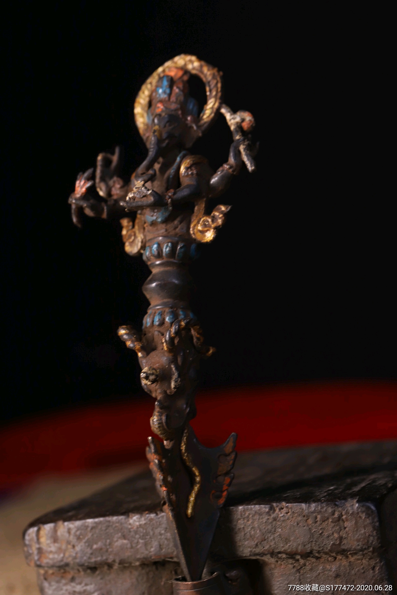 铜胎描彩象鼻财神法器