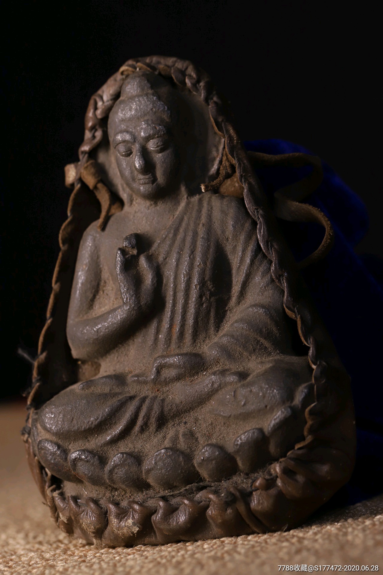 天铁錾刻释迦摩尼佛牌