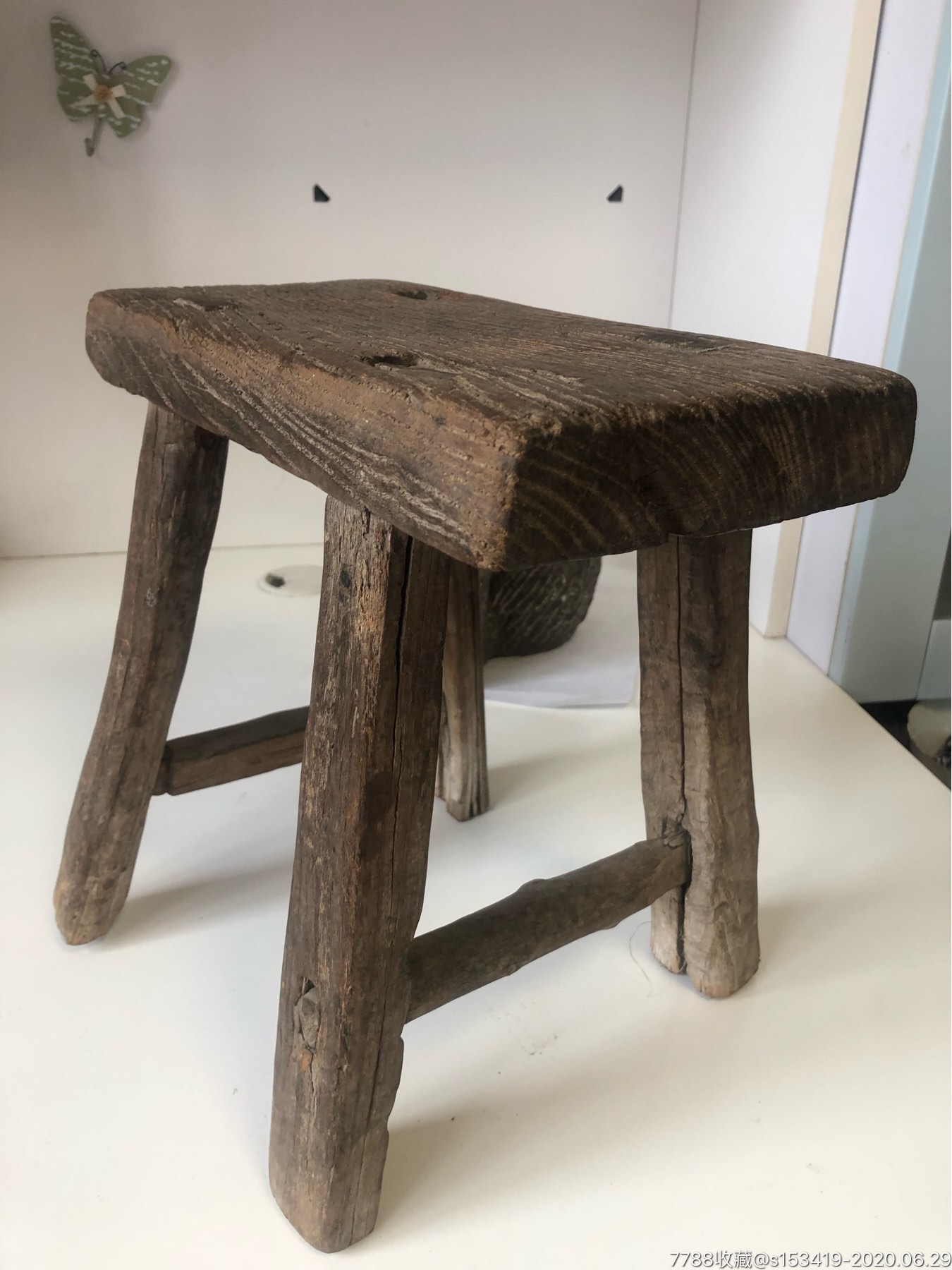 槐木大板凳民俗老物件包老包邮自然风化老皮壳卖个稀罕!
