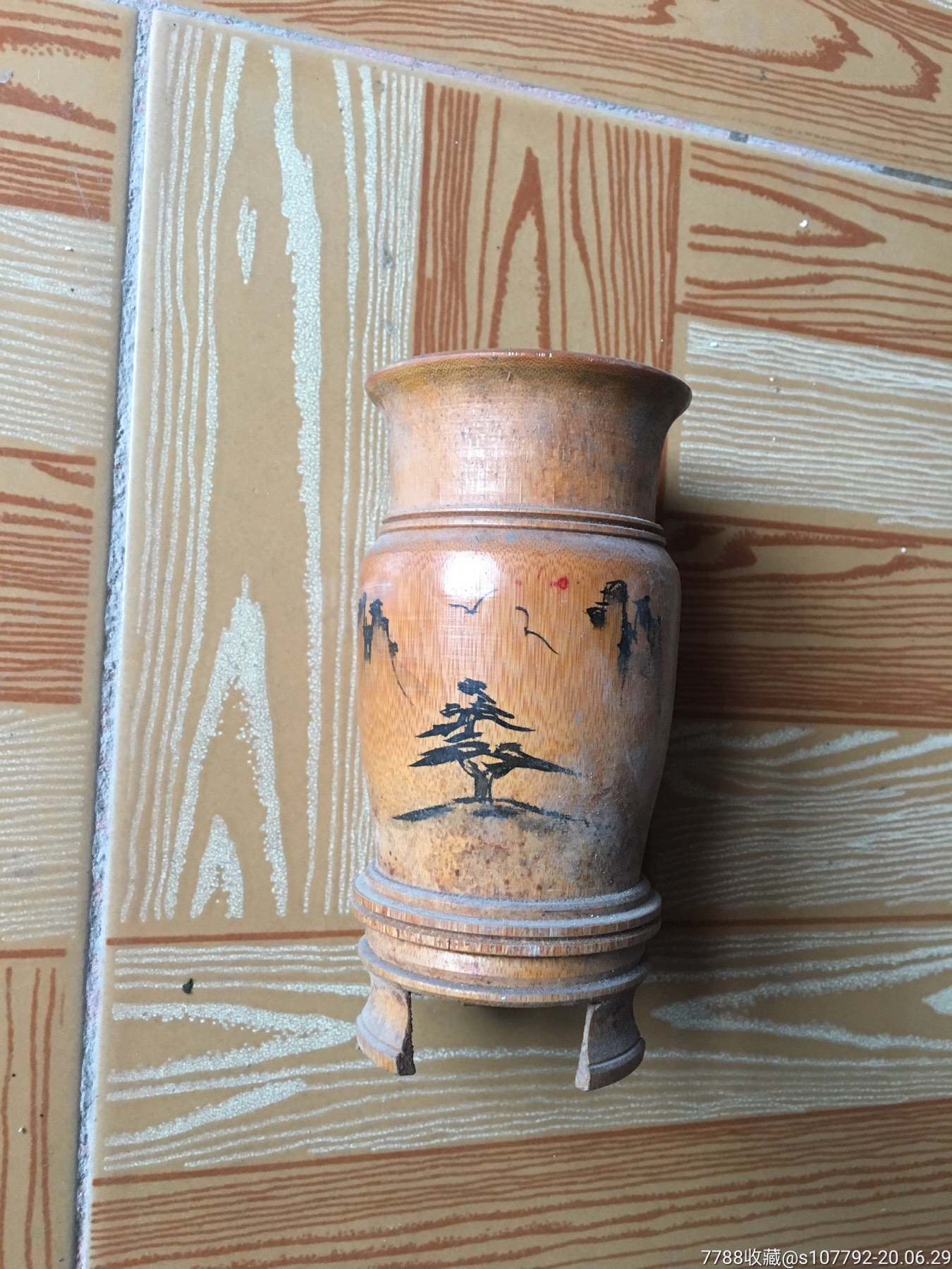 5品99有年头的竹篾老笔筒￥259品99怀旧