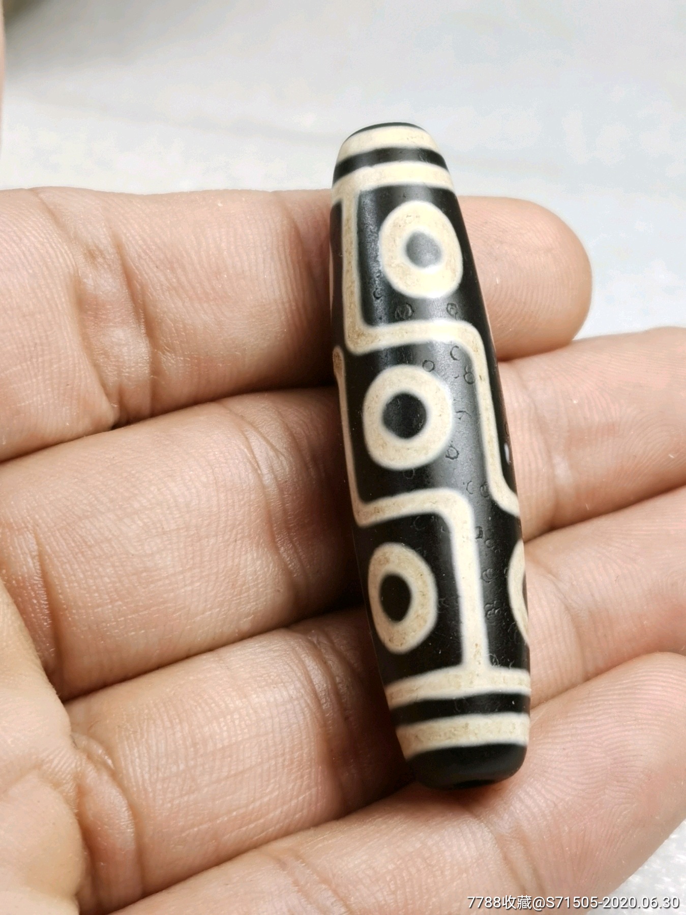 9眼老天珠,至纯天珠,油光天珠,个头大