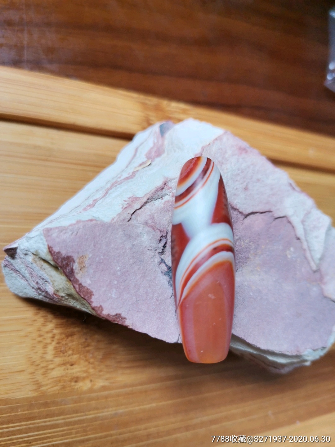 藏传爆老千年彩药师玛瑙千层丝勒子包浆老道皮壳熟润氧化清晰