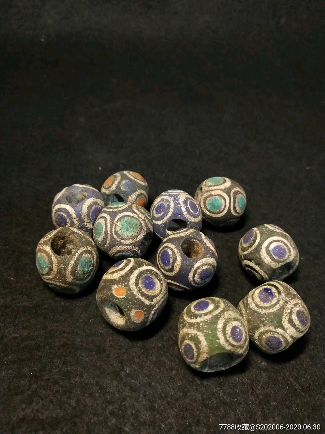 战汉琉璃珠十一颗