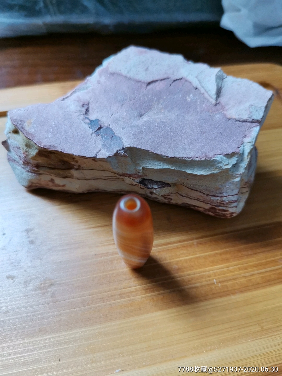 藏传爆老千年彩药师玛瑙千层丝勒子包浆老道皮壳熟润氧化清晰