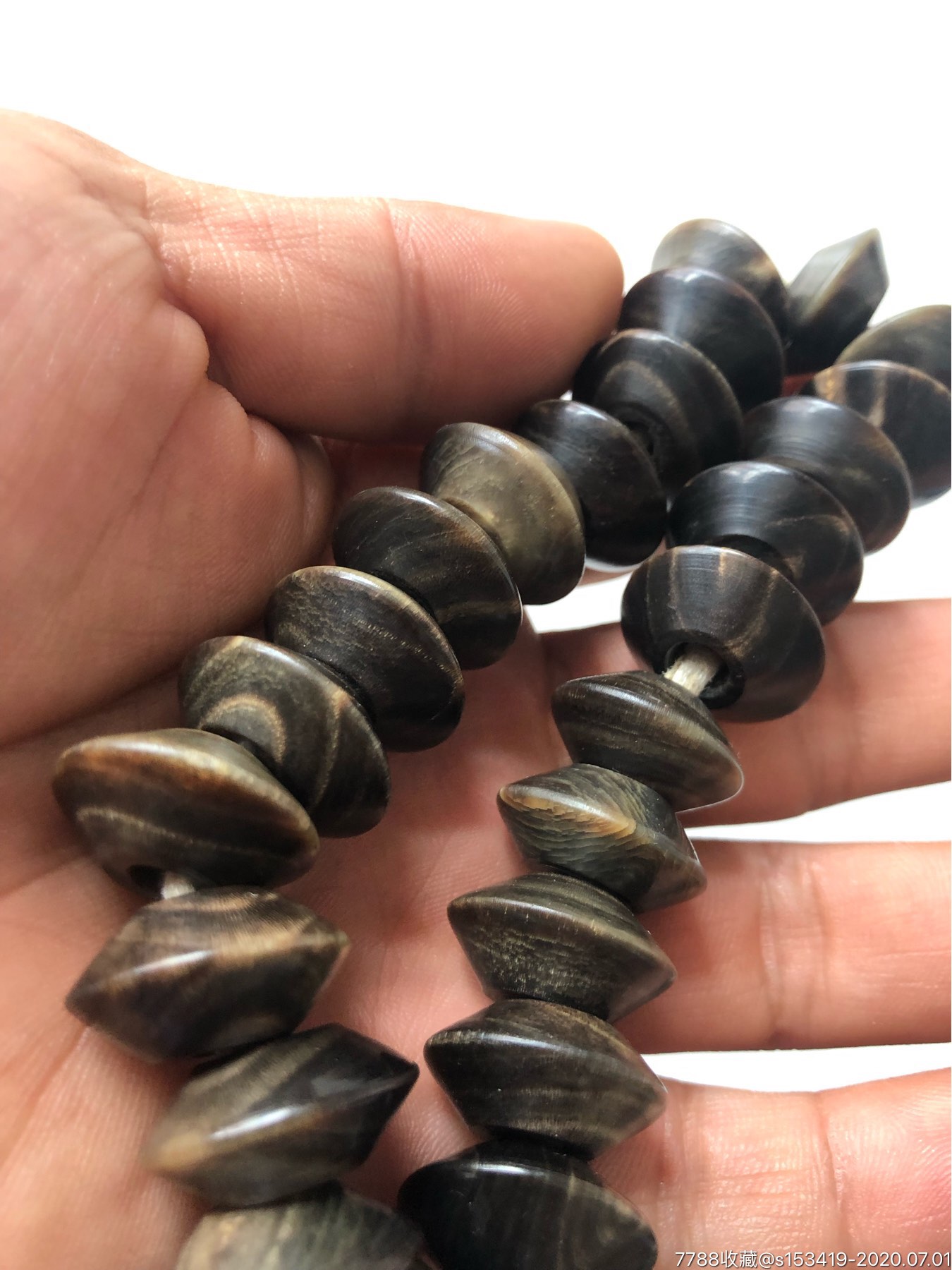 牛角老珠子一串卖个稀罕文玩收藏包老包邮喜欢带走!