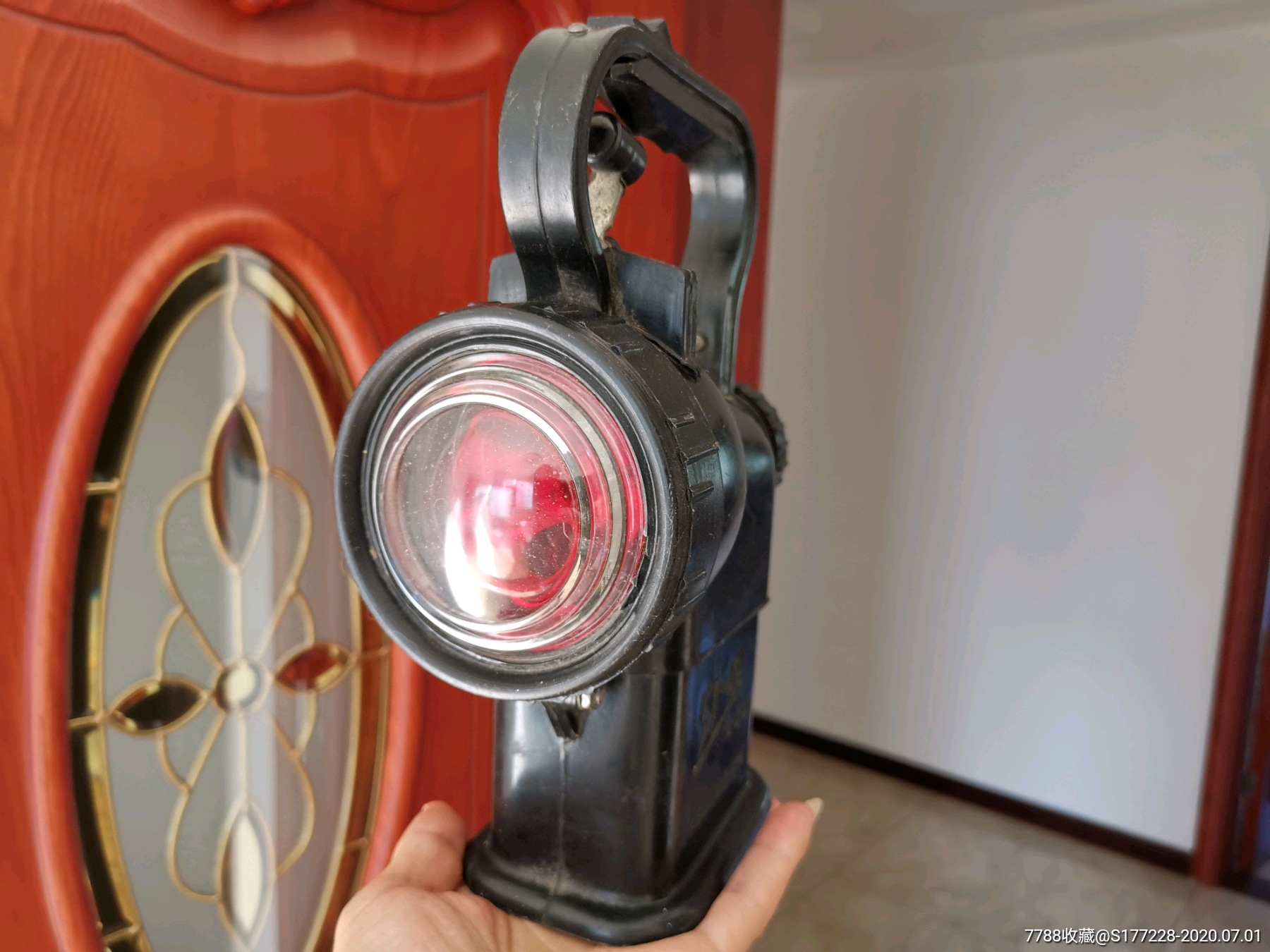 文革铁路三色信号灯,红绿白三色信号