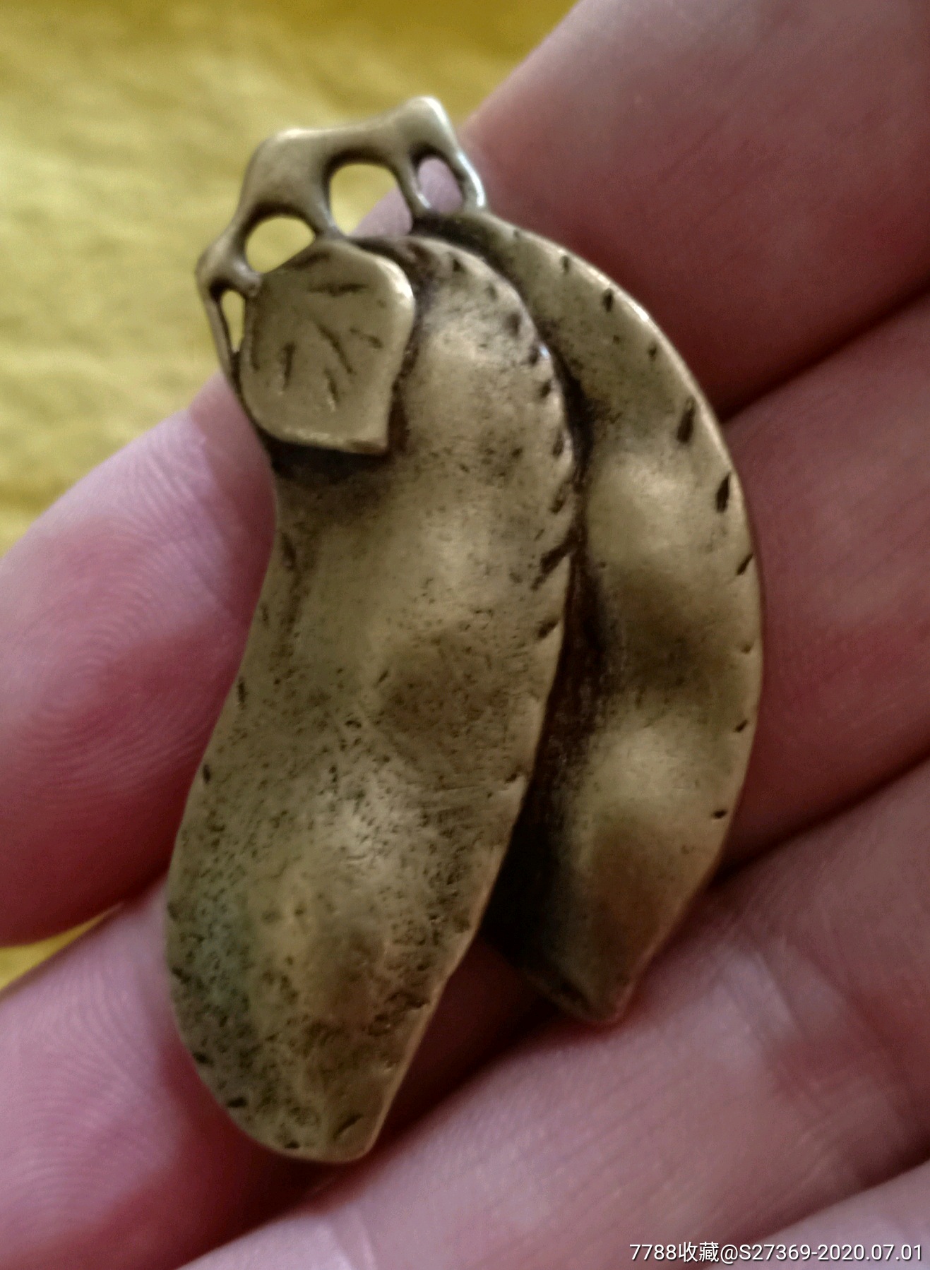 寓意吉祥的四季豆铜杂件