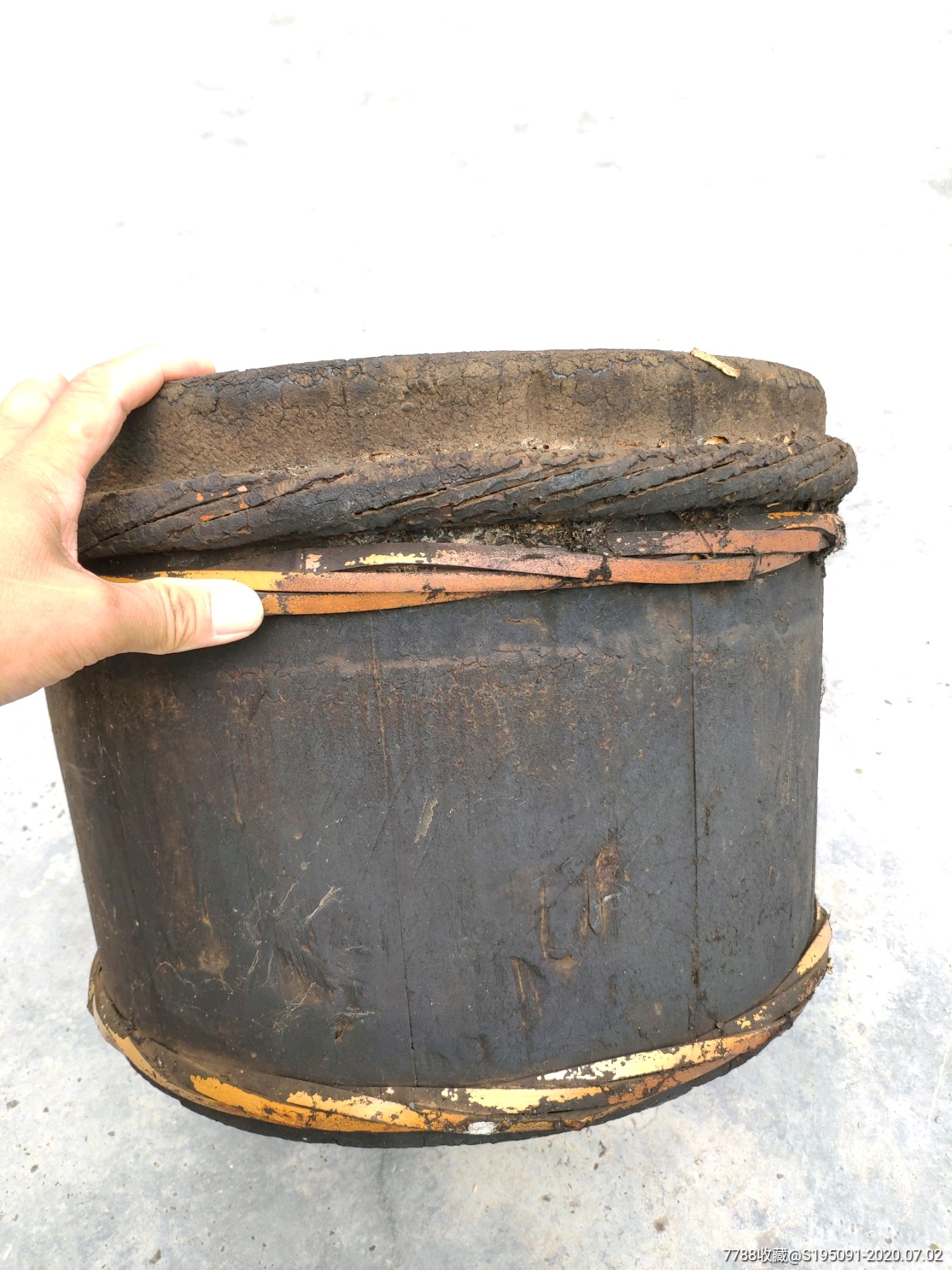 民国老榨油坊接油桶古董木桶