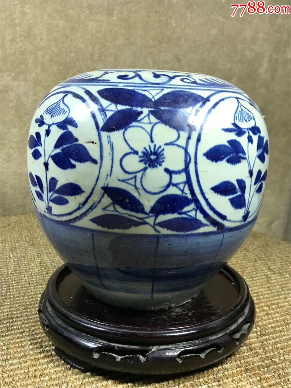 青花花卉西瓜罐