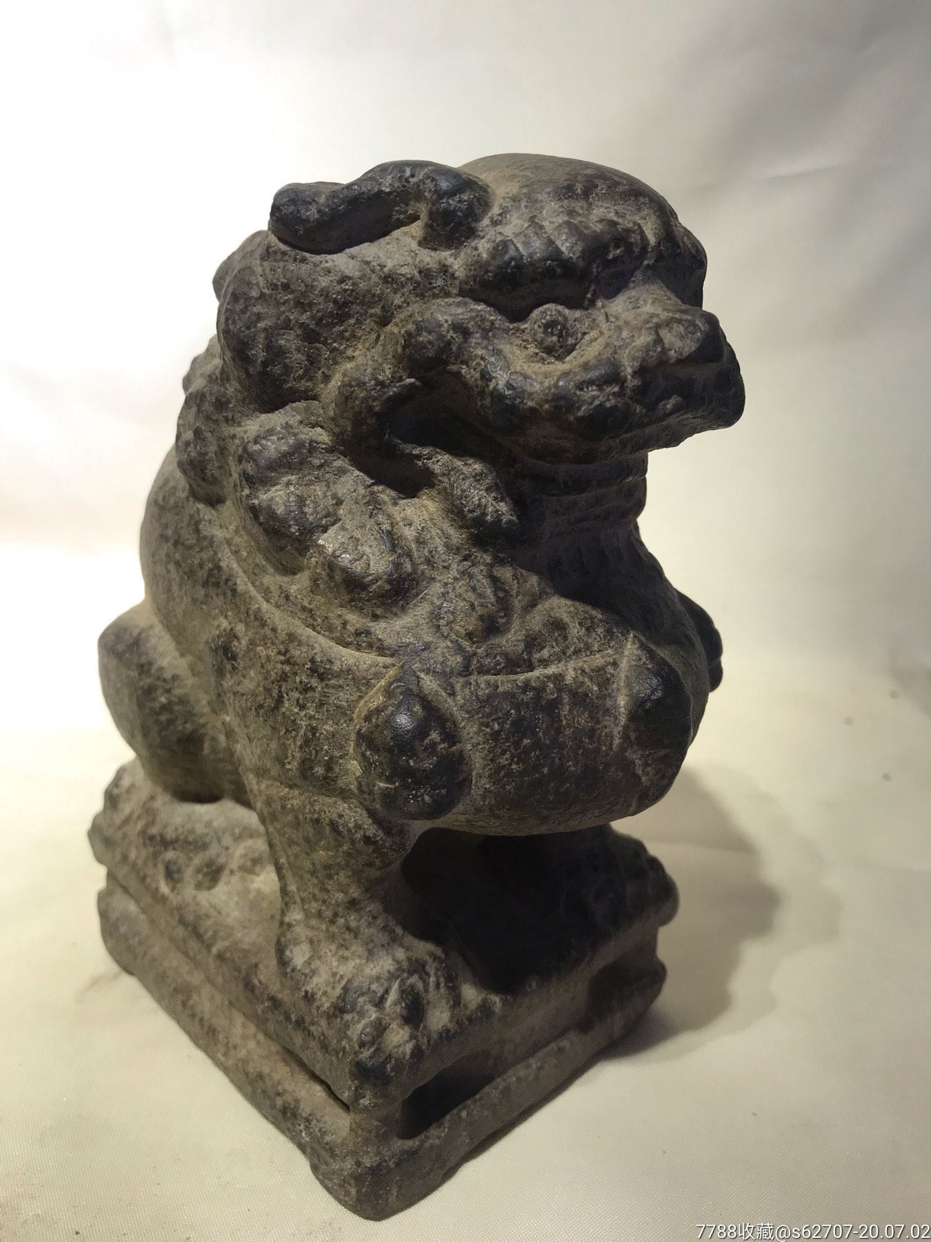 清代精品案头石狮子一个