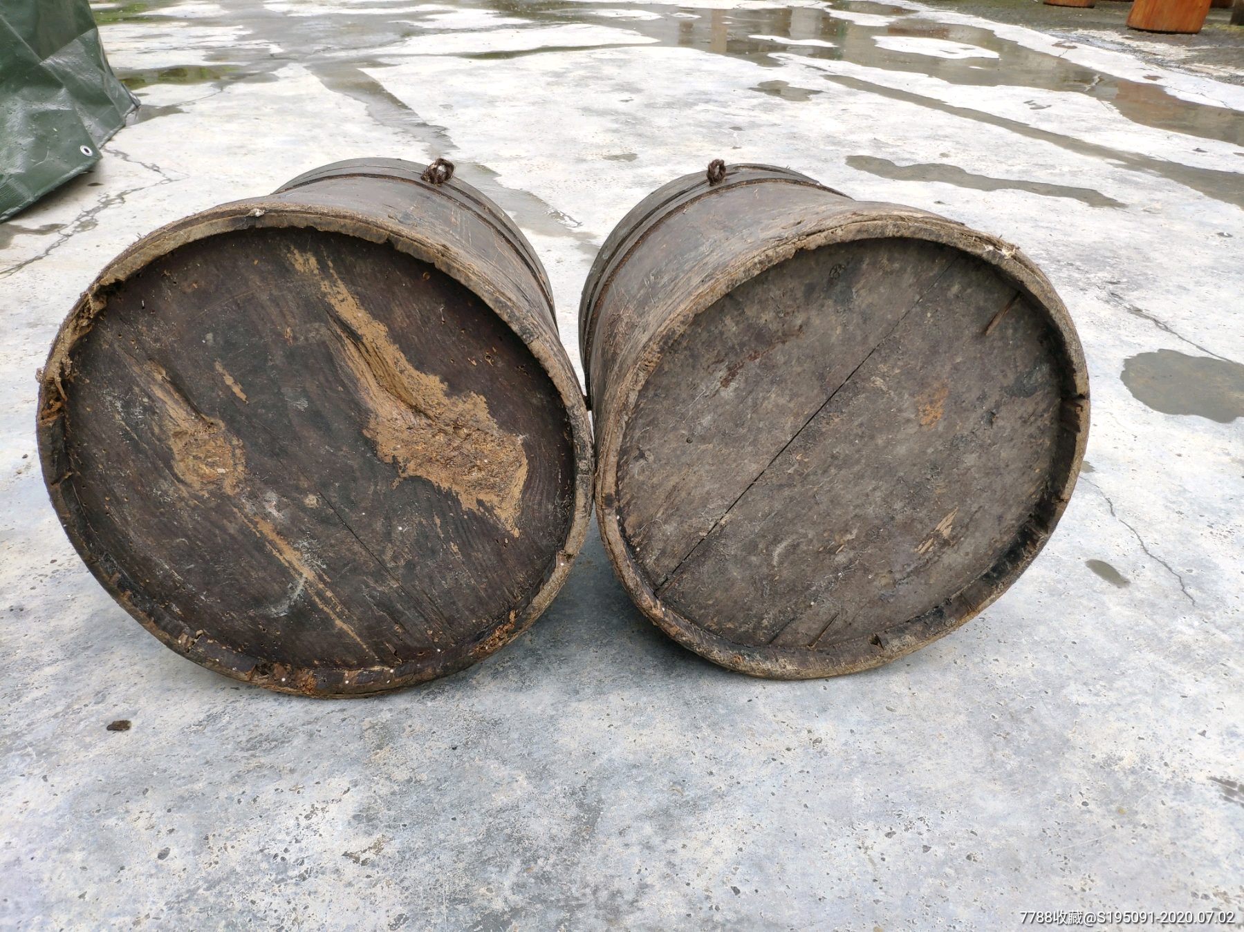 老货郎担子老木桶酒桶一对