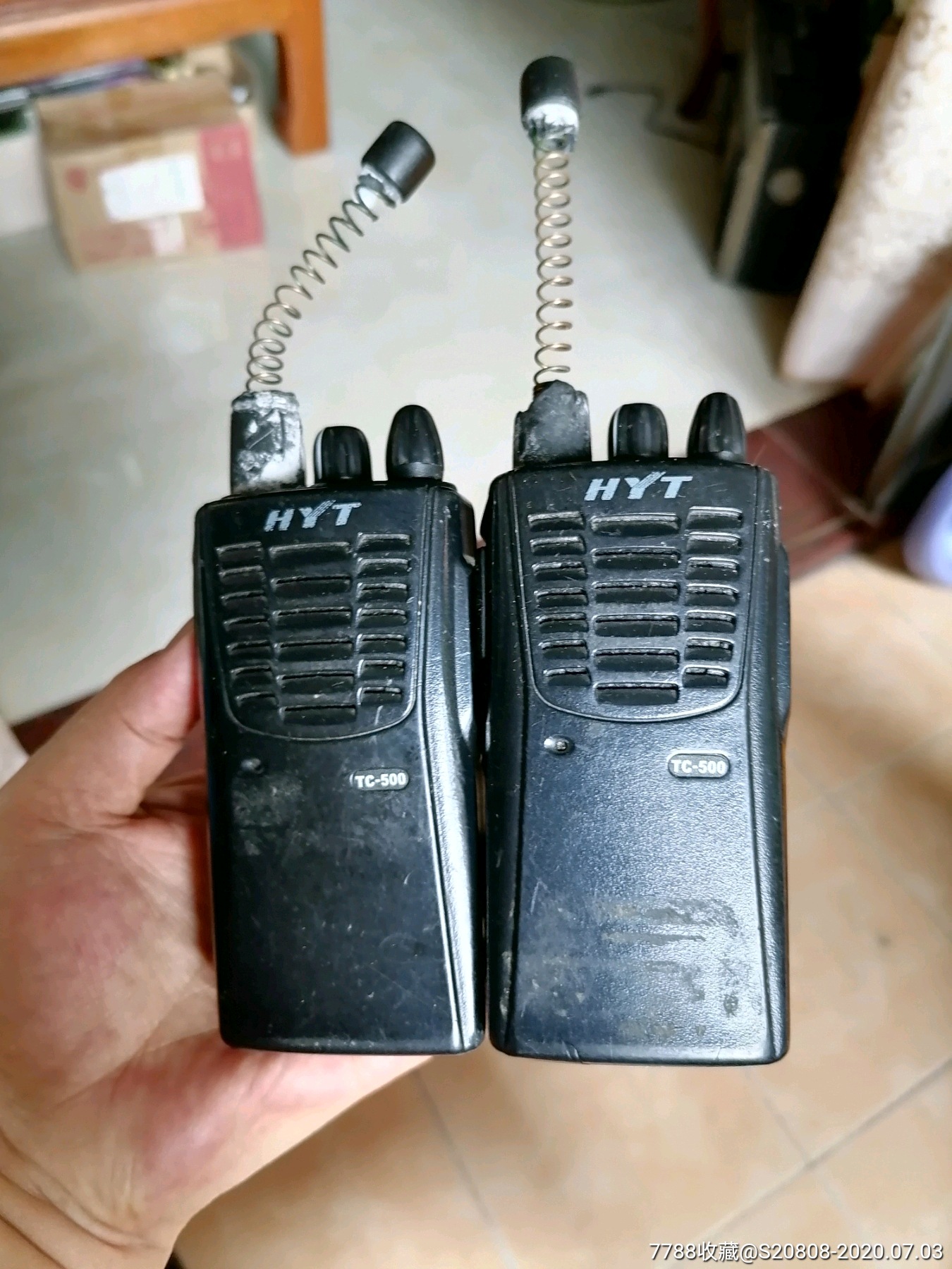 两个对讲机