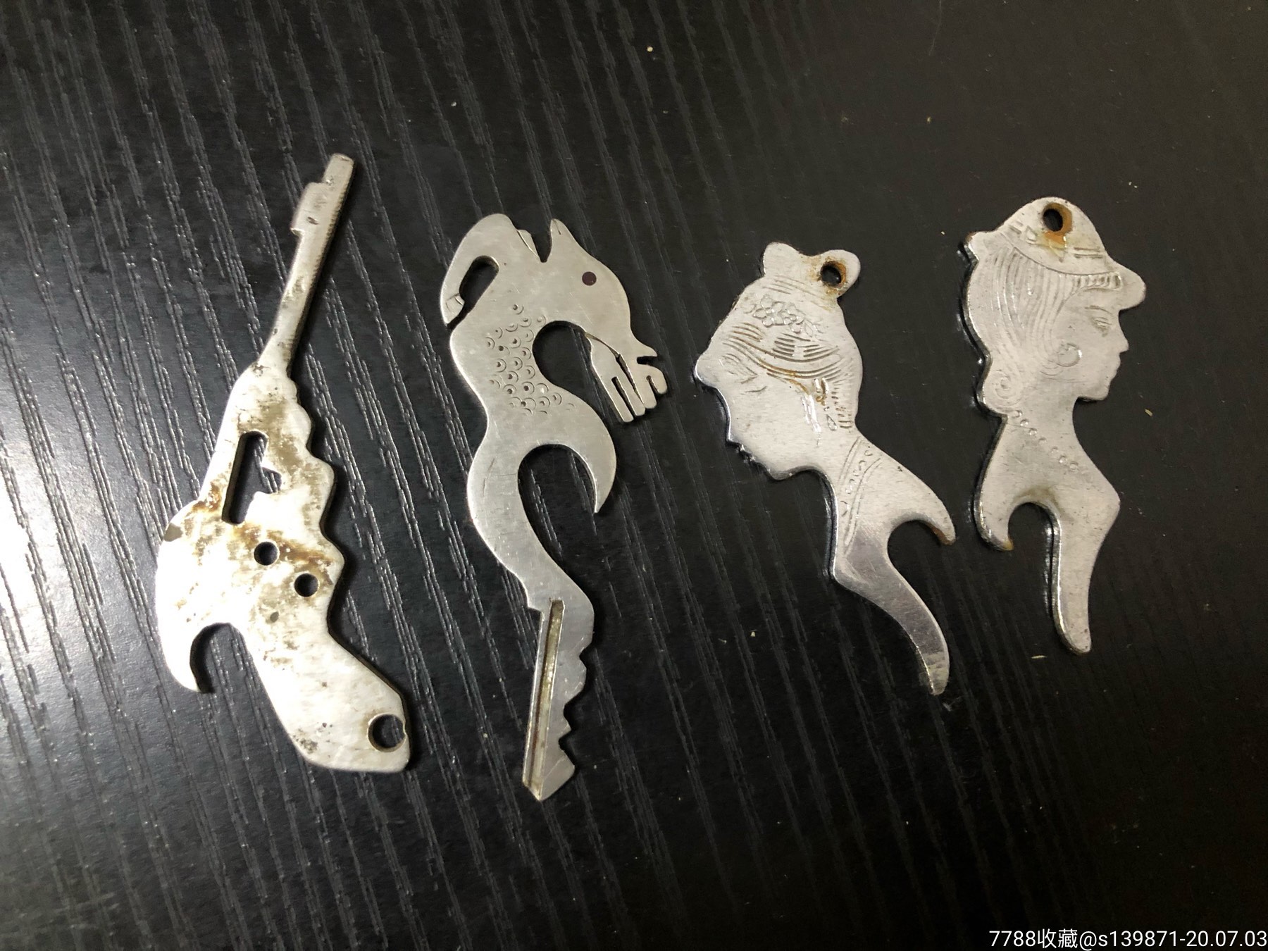 早期开瓶器一组4种