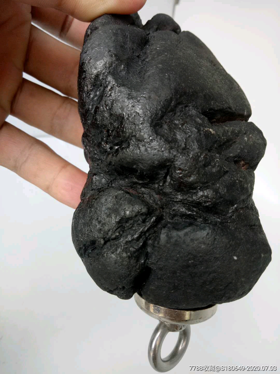 炭质陨石(强磁)