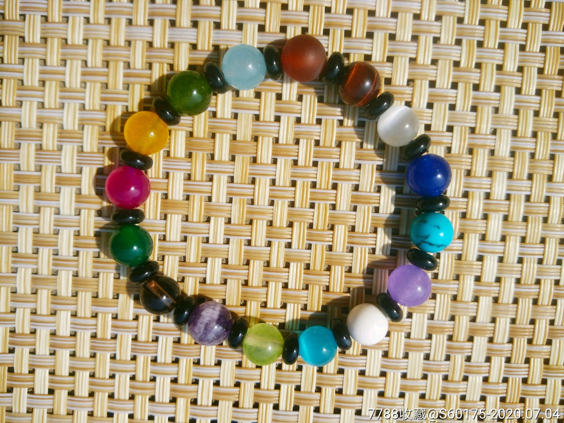 天然多彩玛瑙8mm女佛珠手串