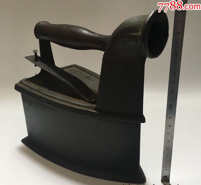 q清代铜烫衣服熨斗工具20cm