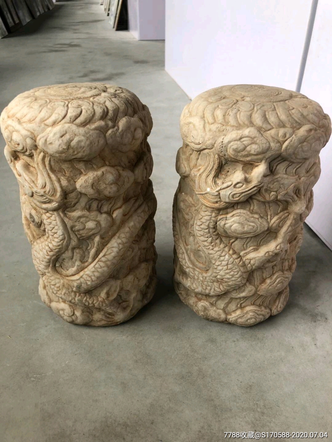 清代汉白玉雕刻龙柱一对包老