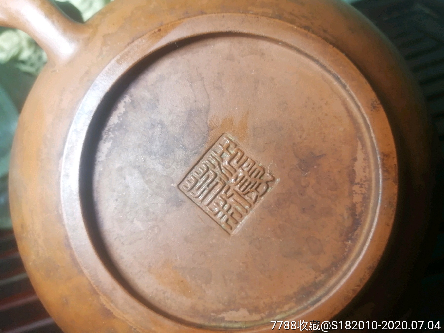 老宜兴老紫砂壶,名家沈惠芳早期的作品,上乘的原矿老泥料,全手工刻绘