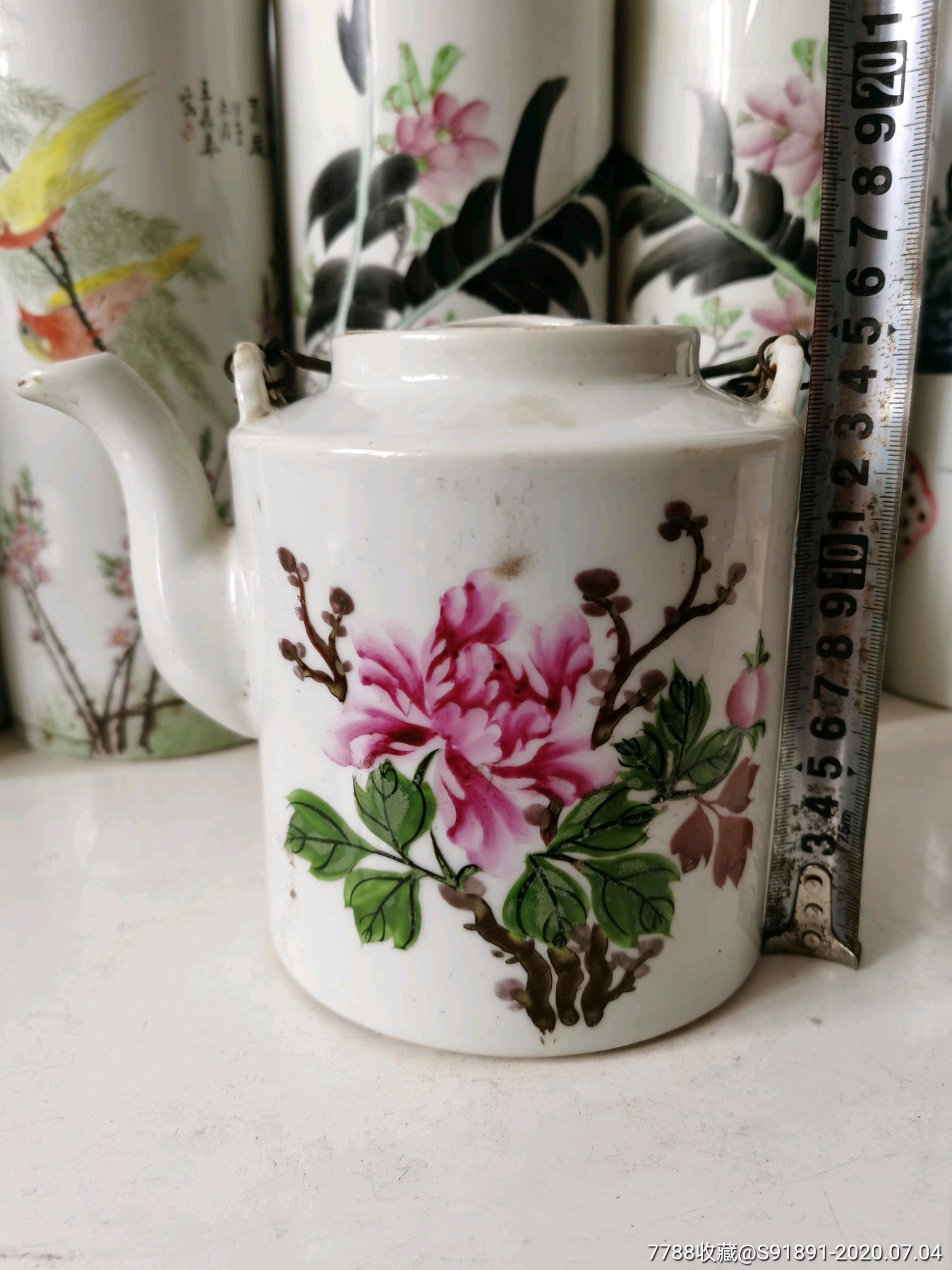 醴陵瓷五十年代手绘花鸟壶