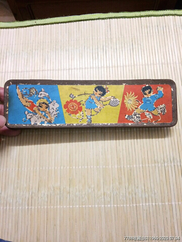 "商品>>>>99塑料卡通图案文具盒,80后