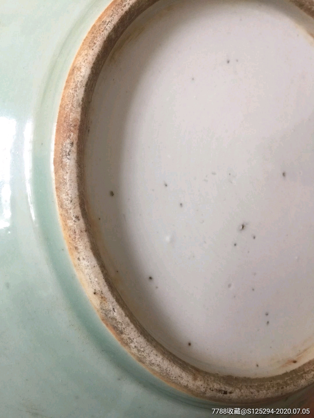 清代龙泉暗花大盘一个,尺寸大,年份好