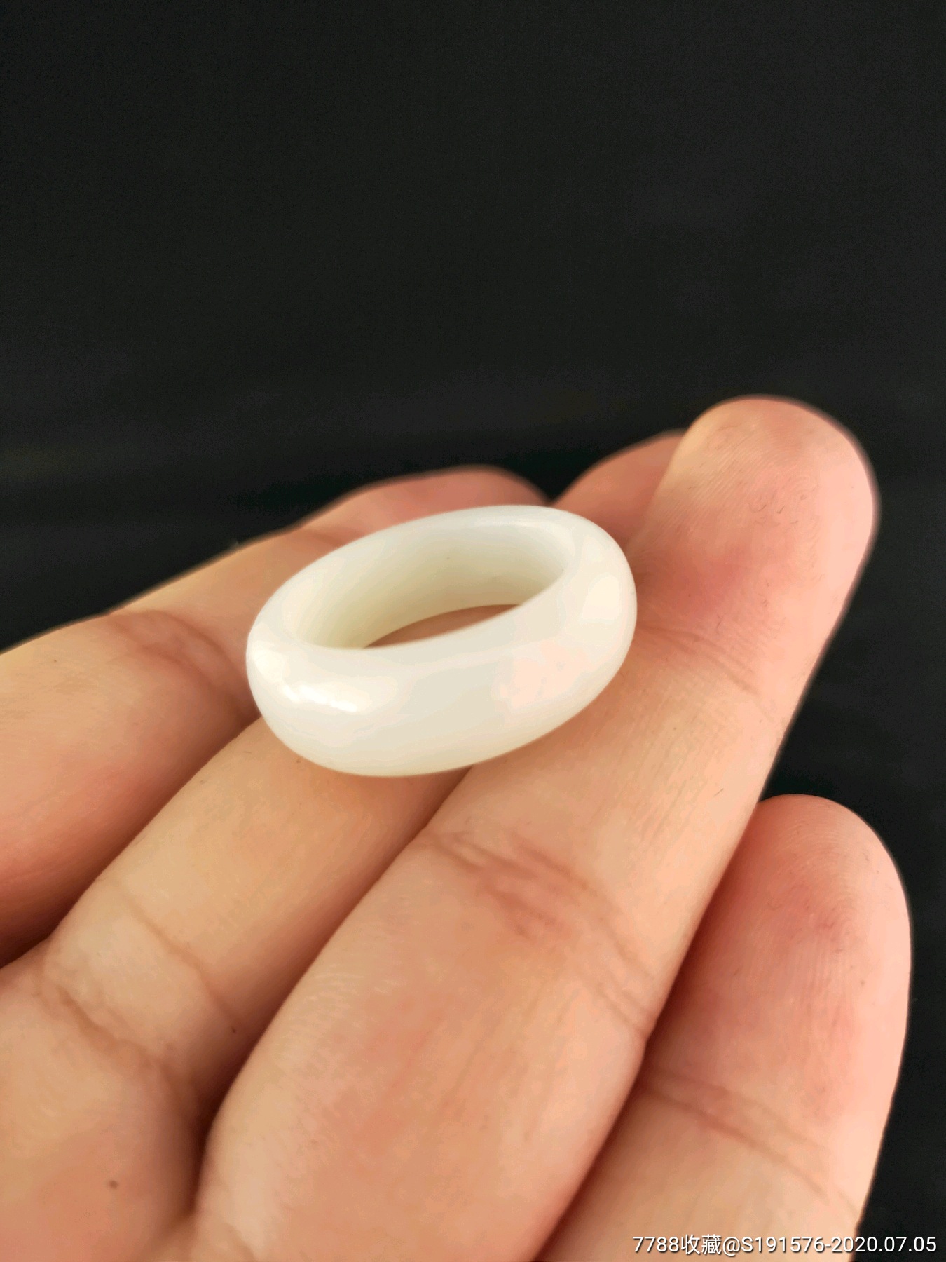 真品新疆和田玉戒指
