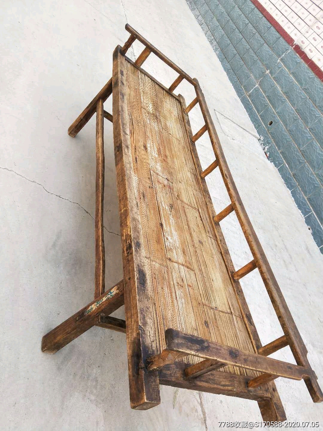 清代榆木框,紫竹凉床,做工精制漂亮′,稳重牢固,品象包浆浑品.