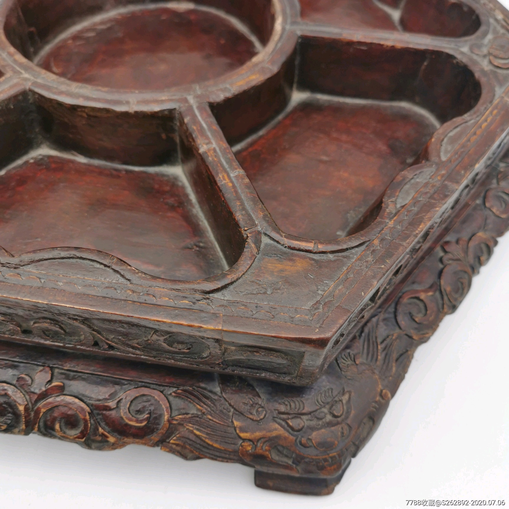 清代满工六角束腰木雕果盘