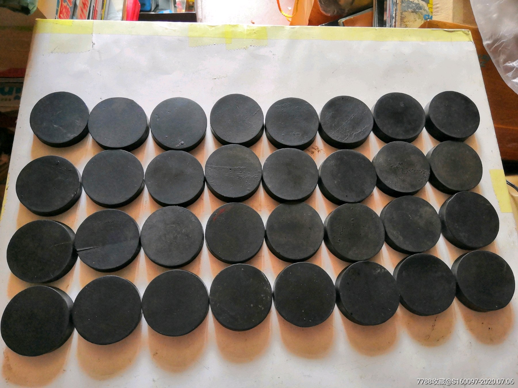 老橡胶象棋一套～纯手工雕刻