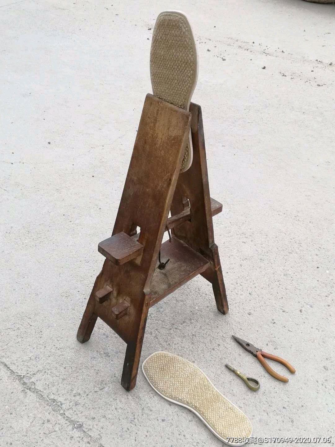 56民俗老物件纳鞋底工具