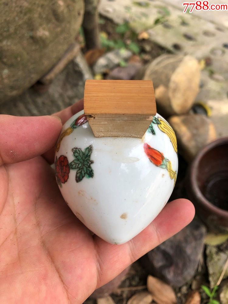 民国粉彩鸟食杯