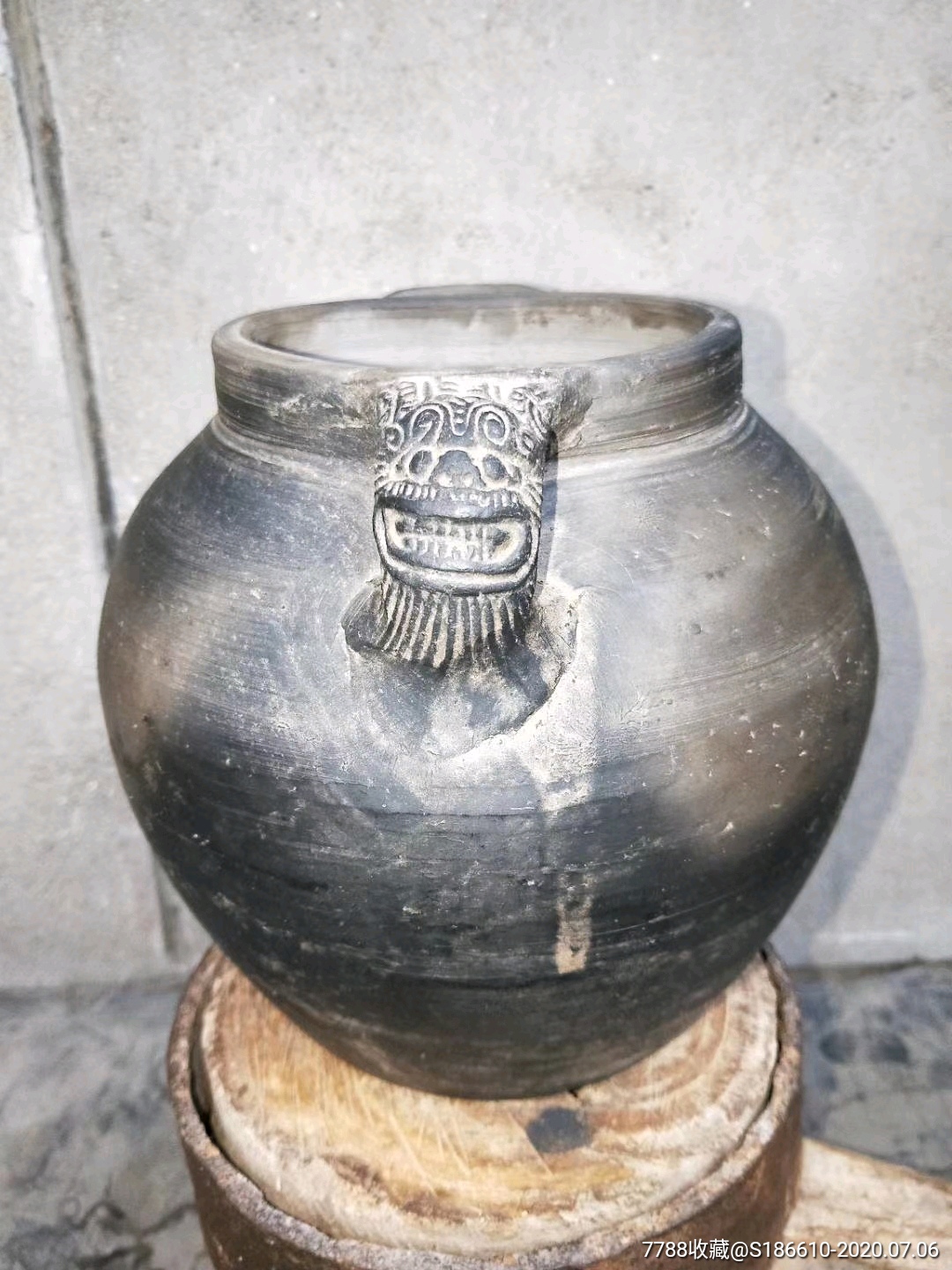 精品虎头双耳陶罐