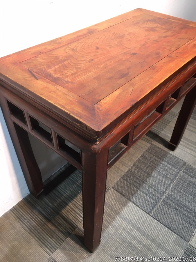 民国时期,榉木半桌!做工精细,品相一流,尺寸如图,完整漂亮