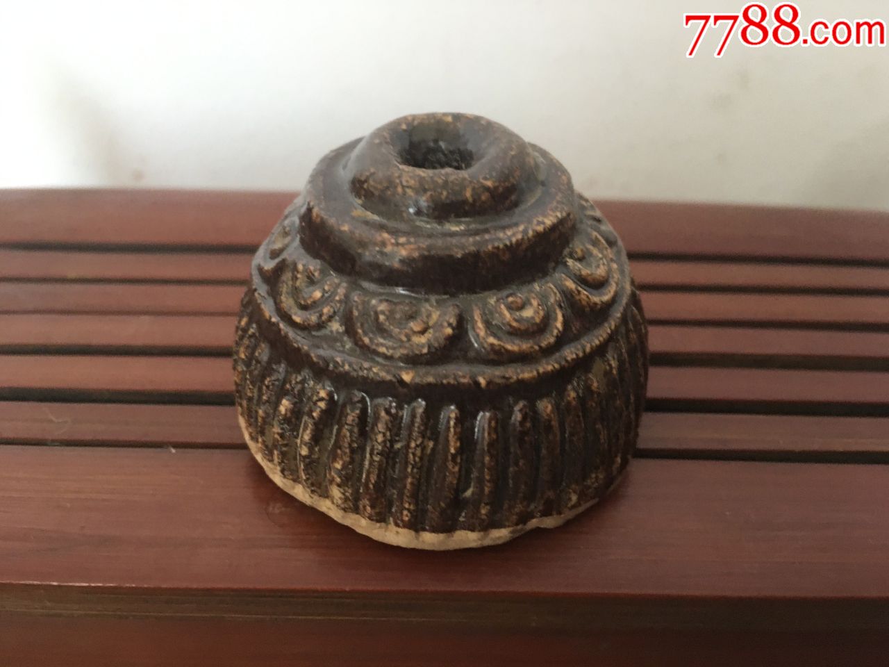 唐代时期刻花一炷香瓷器香插