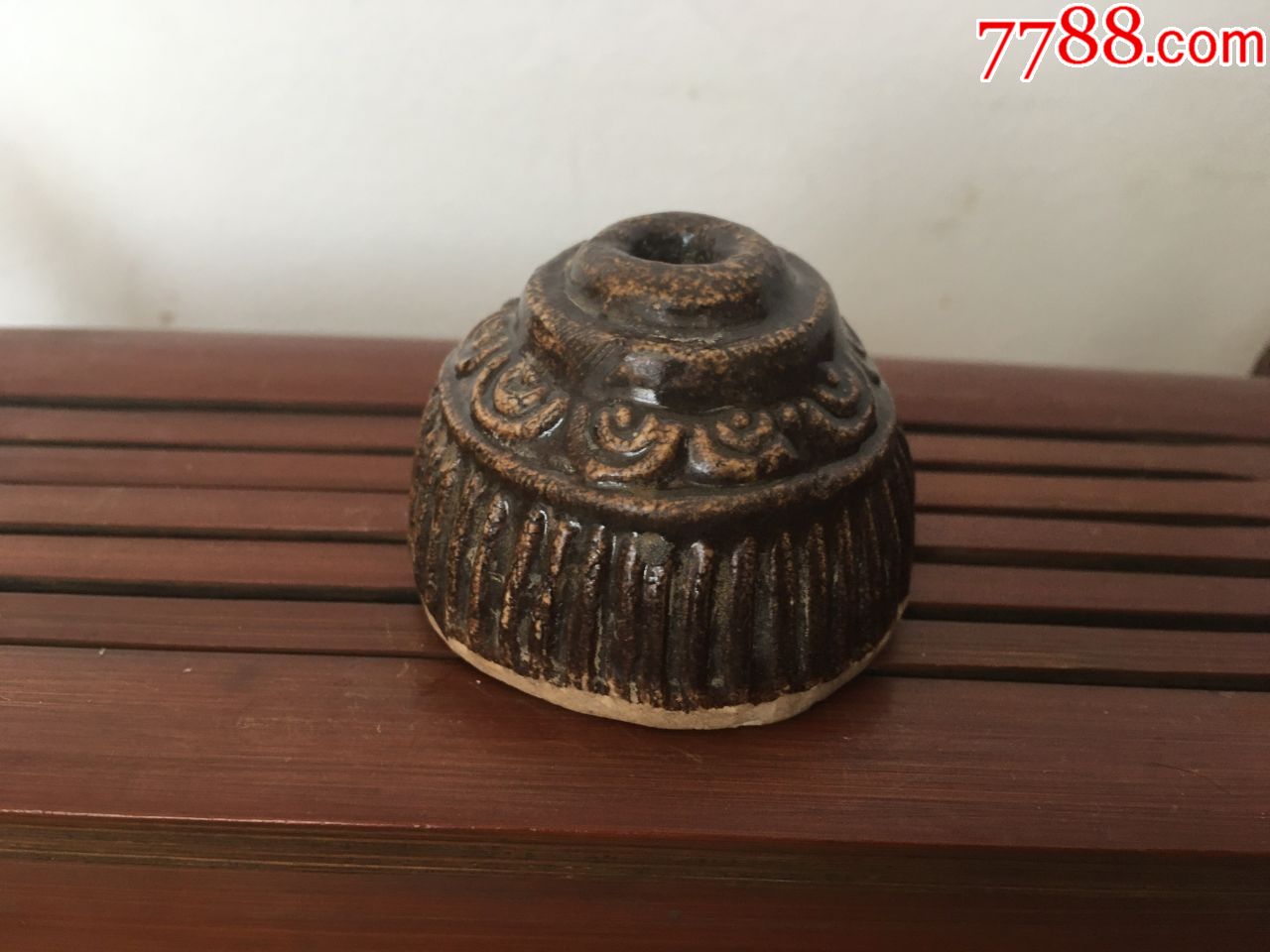 唐代时期刻花一炷香瓷器香插