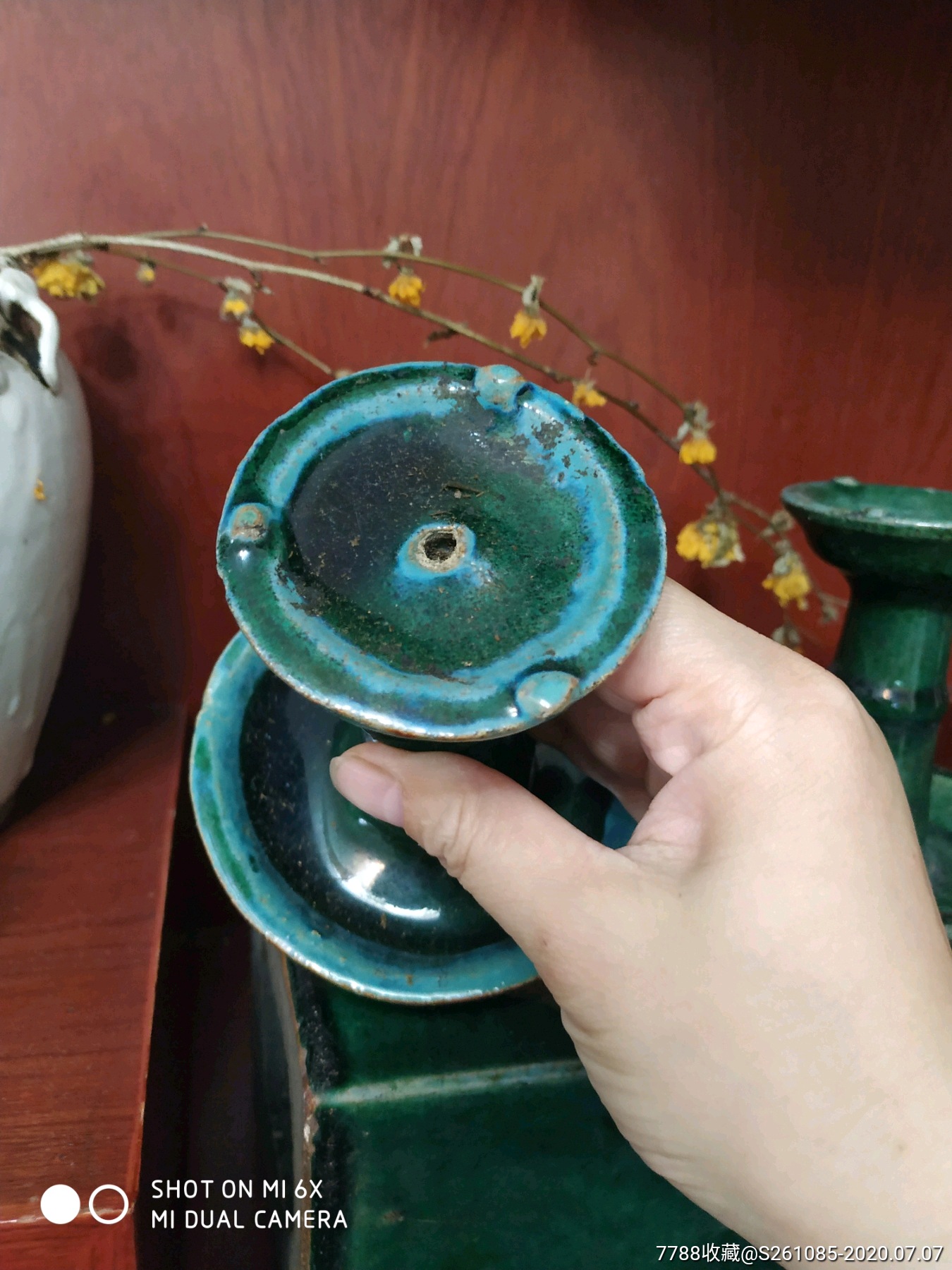 一对清代石湾窑绿釉油灯盏,品相完整.