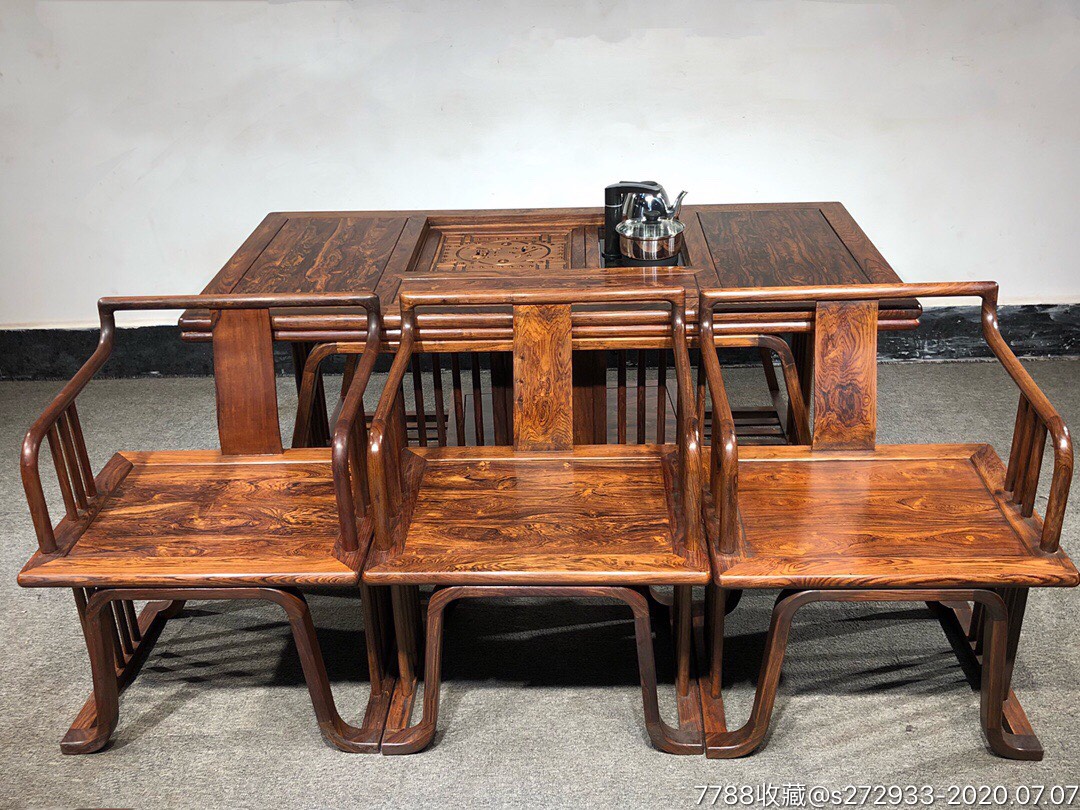 精品旧藏大叶黄花梨茶台,全榫卯结构打磨光滑满鬼脸牛毛纹清晰