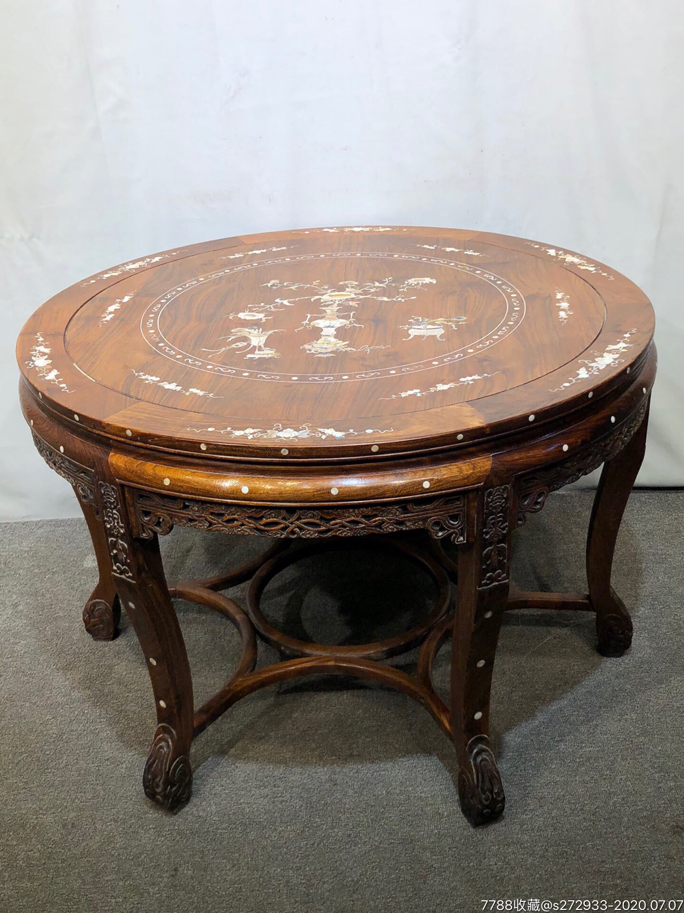 精品旧藏黄花梨黄花梨镶贝壳一桌六椅子大圆桌全榫卯结构