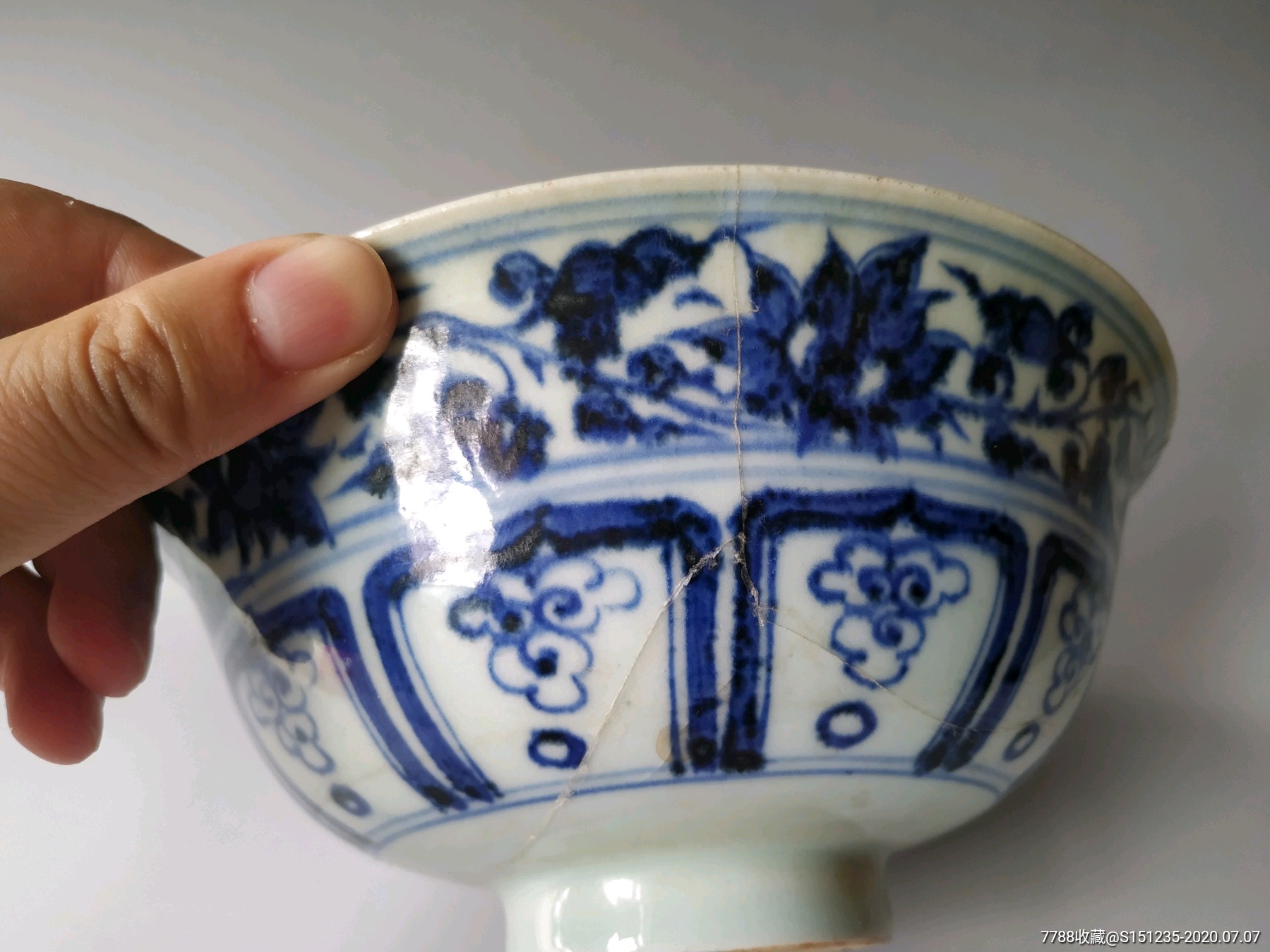 元末明初青花鸳鸯戏水纹大碗惜残喜欢的朋友可拍细节如图