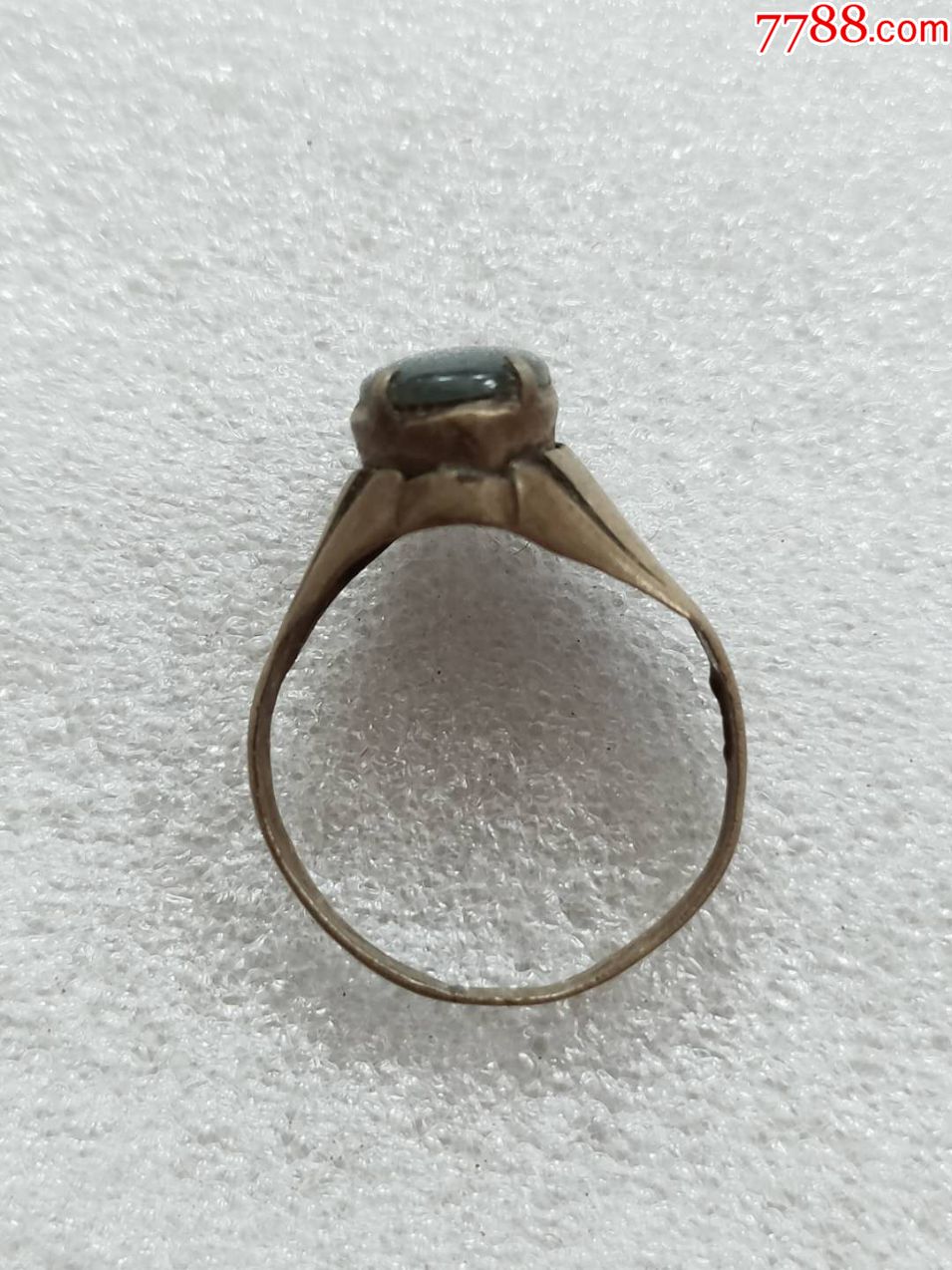清晚民国时期老戒指,上镶嵌宝石,宝石尺寸1*0.6包老包真