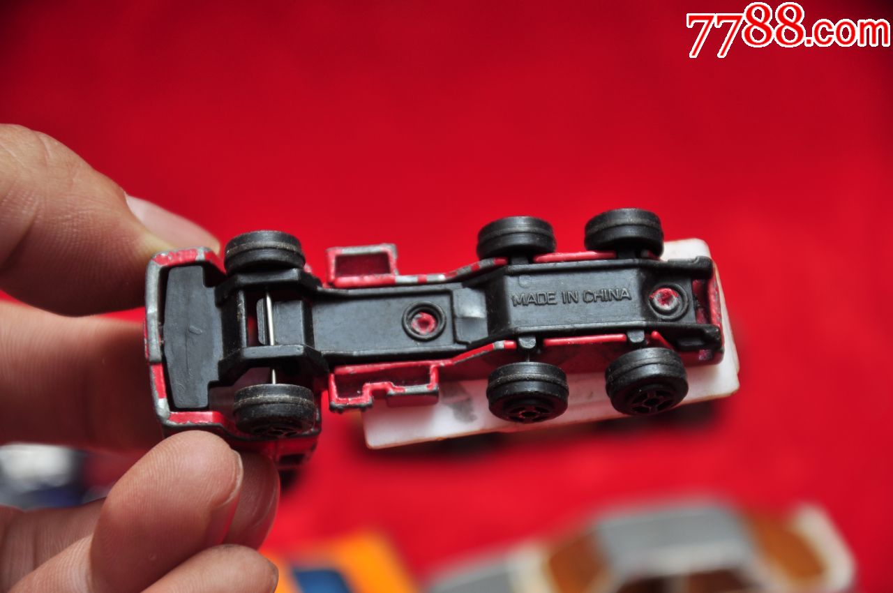 80年代至90年代怀集金属老玩具车18个