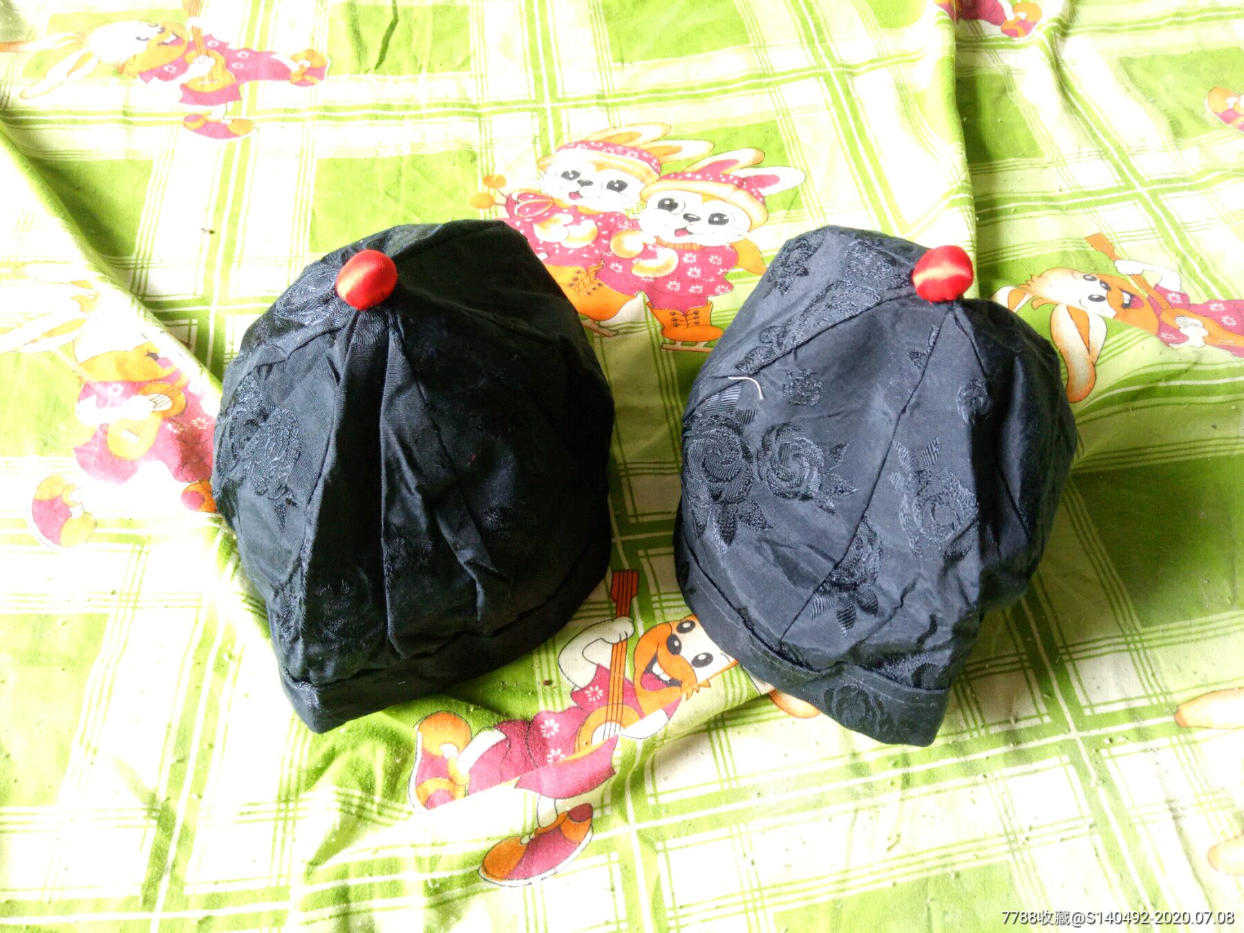 真丝提花瓜皮帽,两顶同出