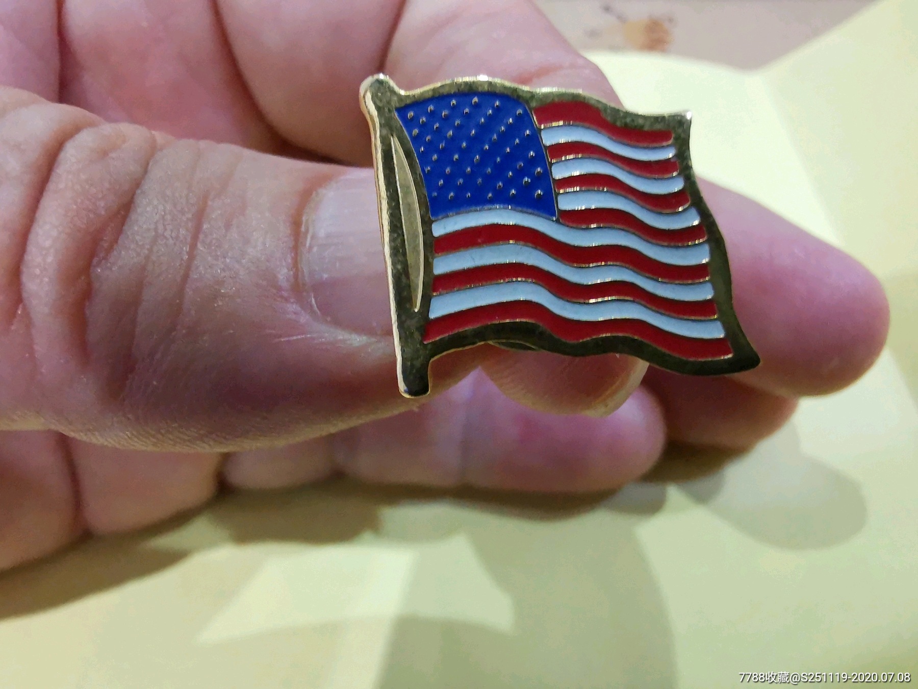 美国国旗纪念章