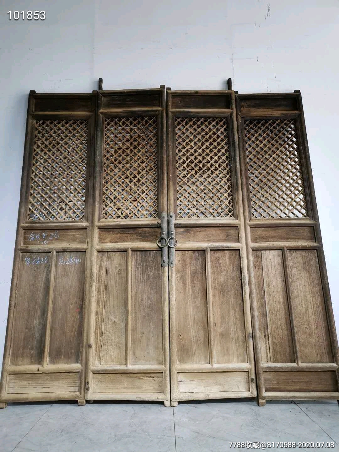 明代山西榆木格子门板一套4片保存完好花格精致原装铜件沧桑古老