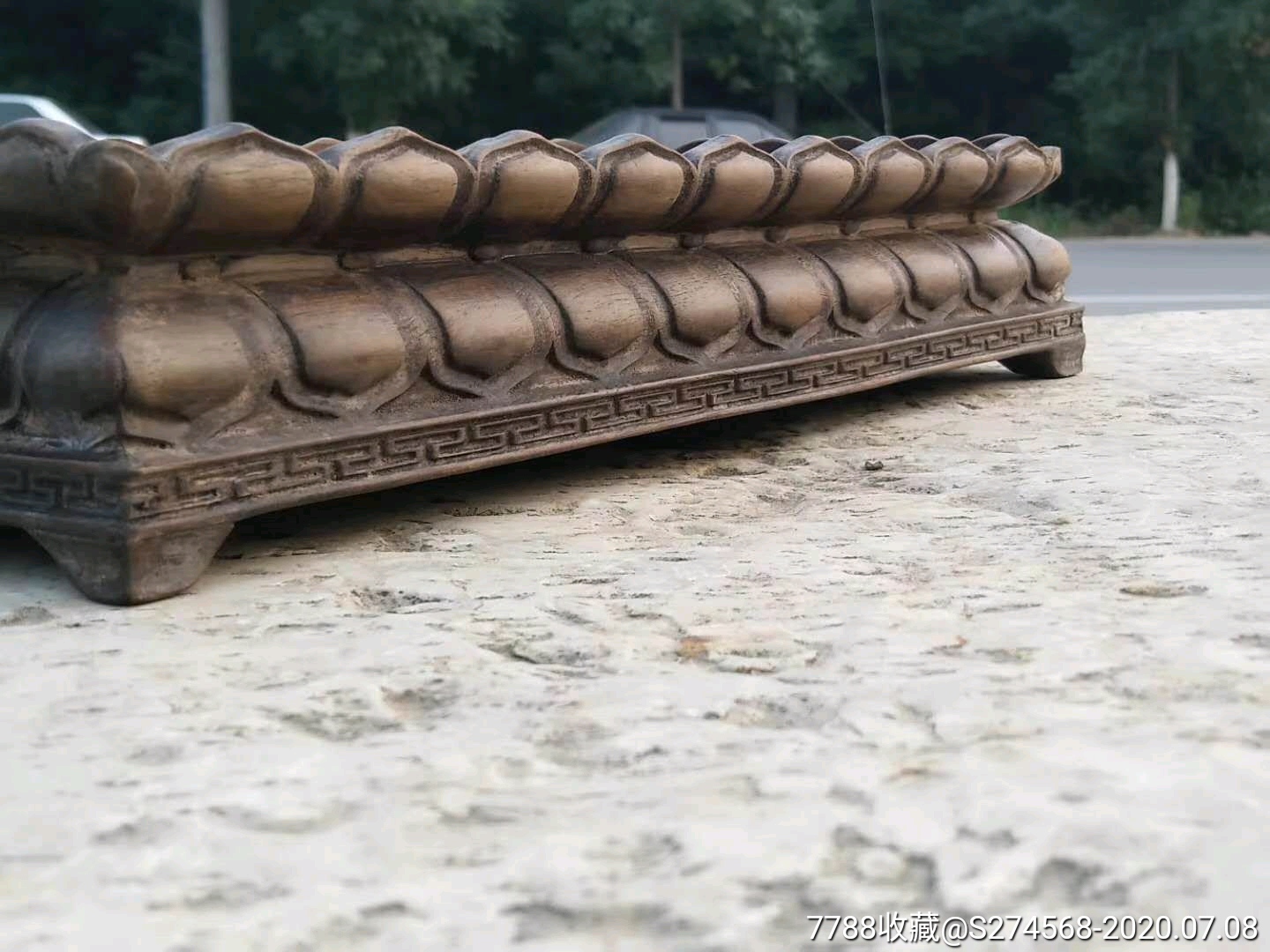 下乡收得,清代时期供奉用莲台须弥座雕刻细腻,小巧精致.